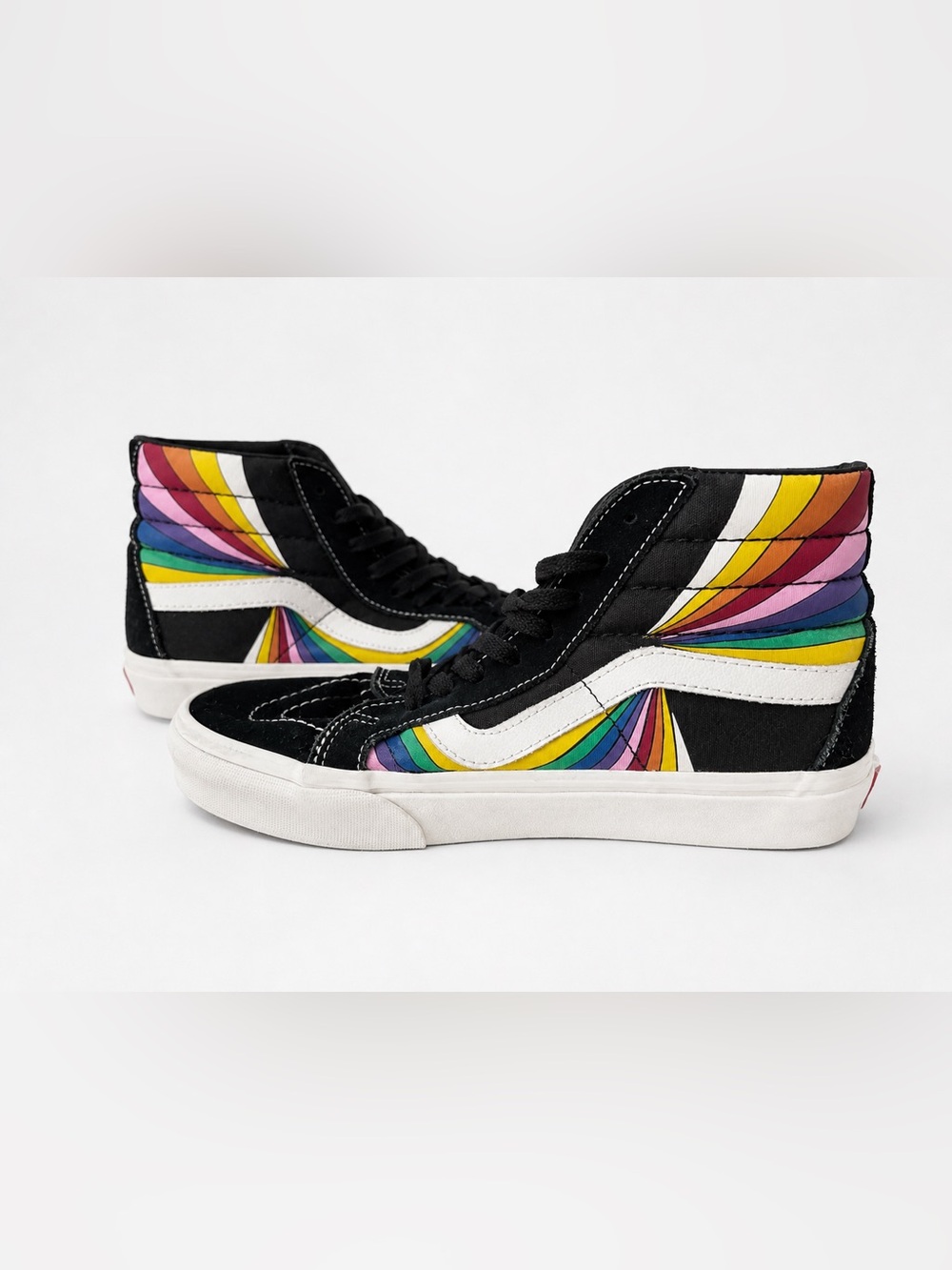 Vans Sk8-Hi Rainbow Stripe High Top Sneakers Black Multicolor Women’s Size 8.5